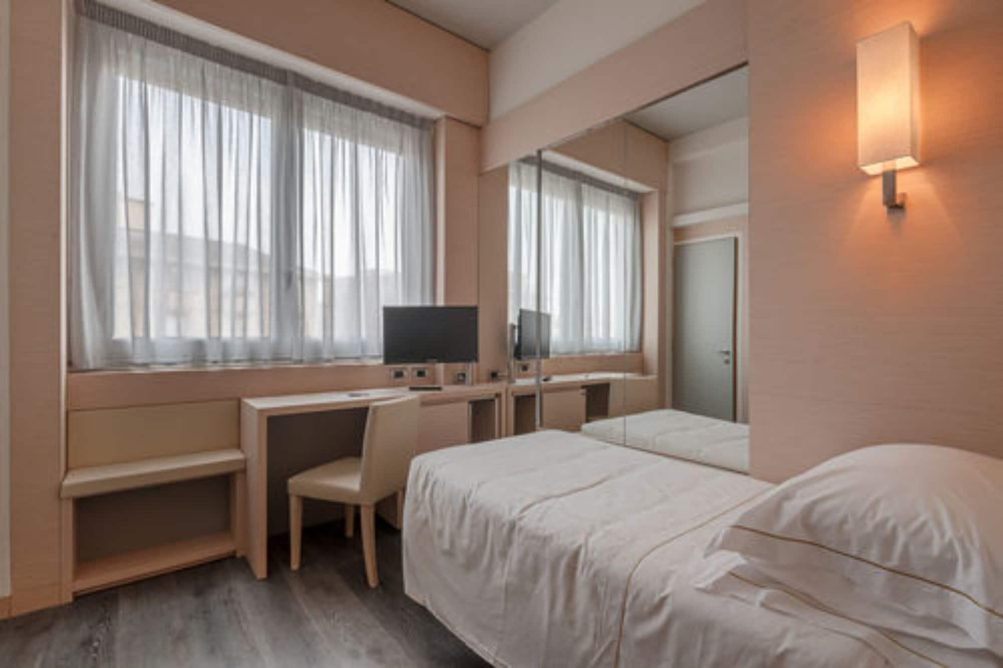 Hotel Ariston Milano Esterno foto