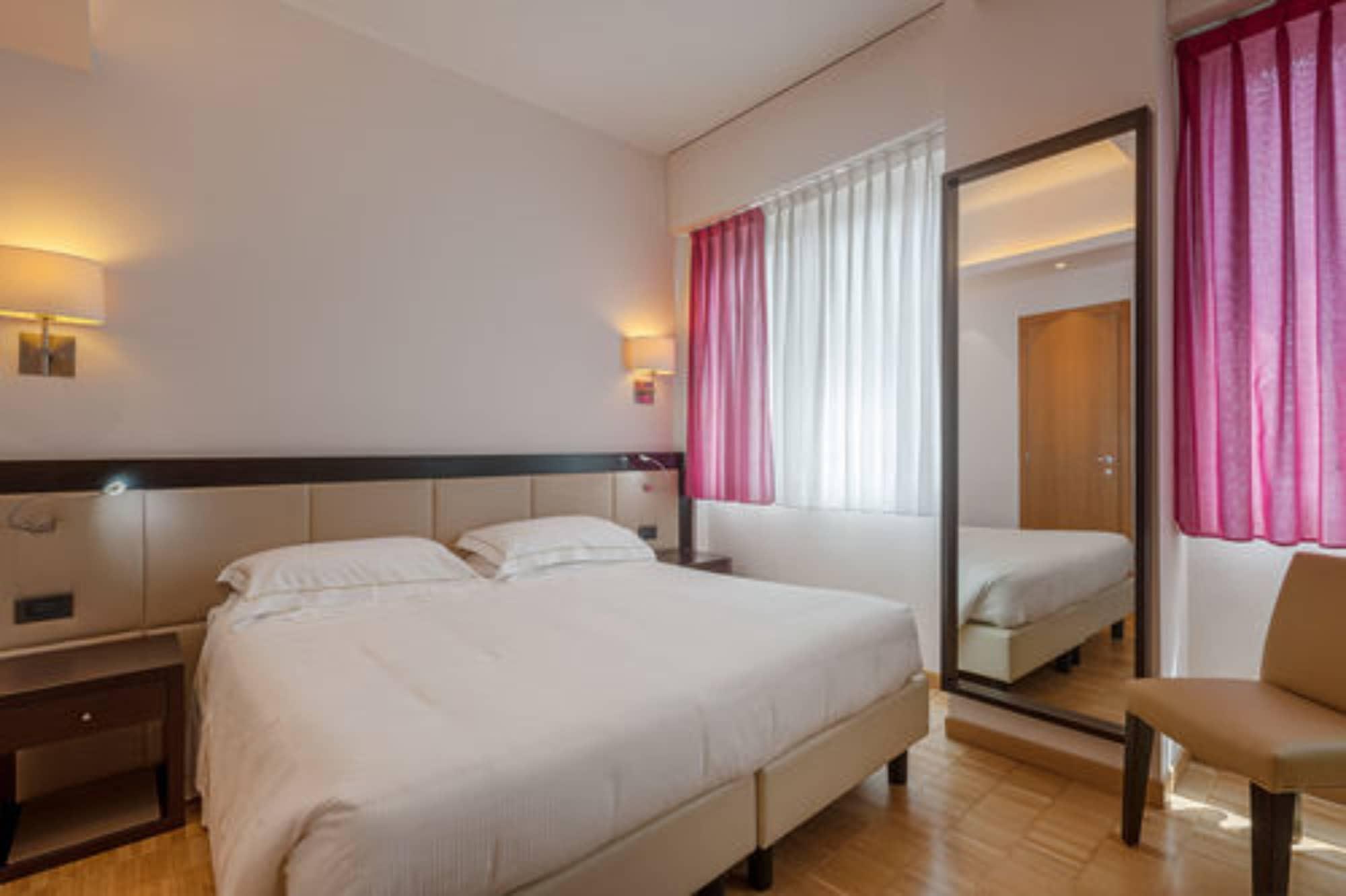 Hotel Ariston Milano Esterno foto